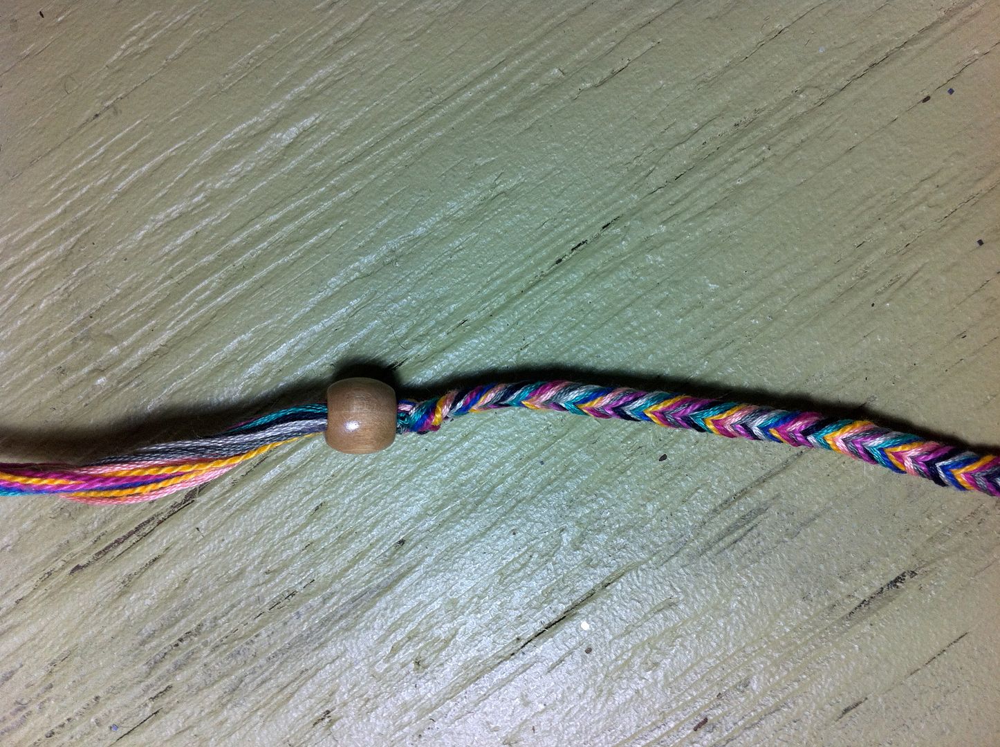 DIY FISHTAIL FRIENDSHIP (BRACELET)